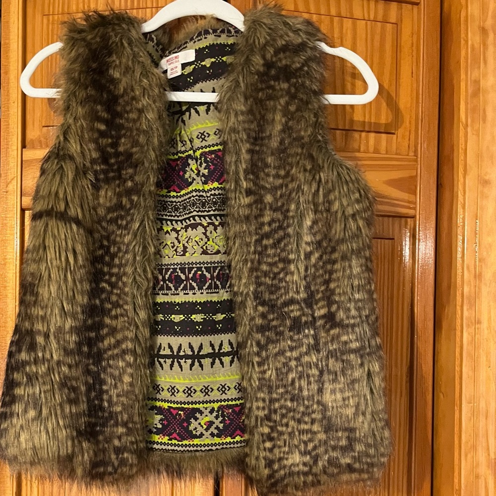 Faux fir vest. Size Xs.